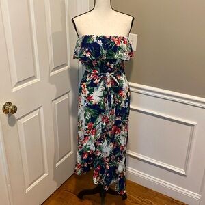 NWT Sofia Vergara size small floral print off the shoulder dress.